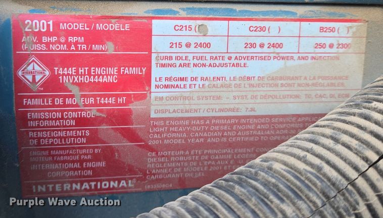 image for item EN8432 2001 International 4700 scissor lift truck