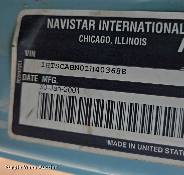 image for item EN8432 2001 International 4700 scissor lift truck