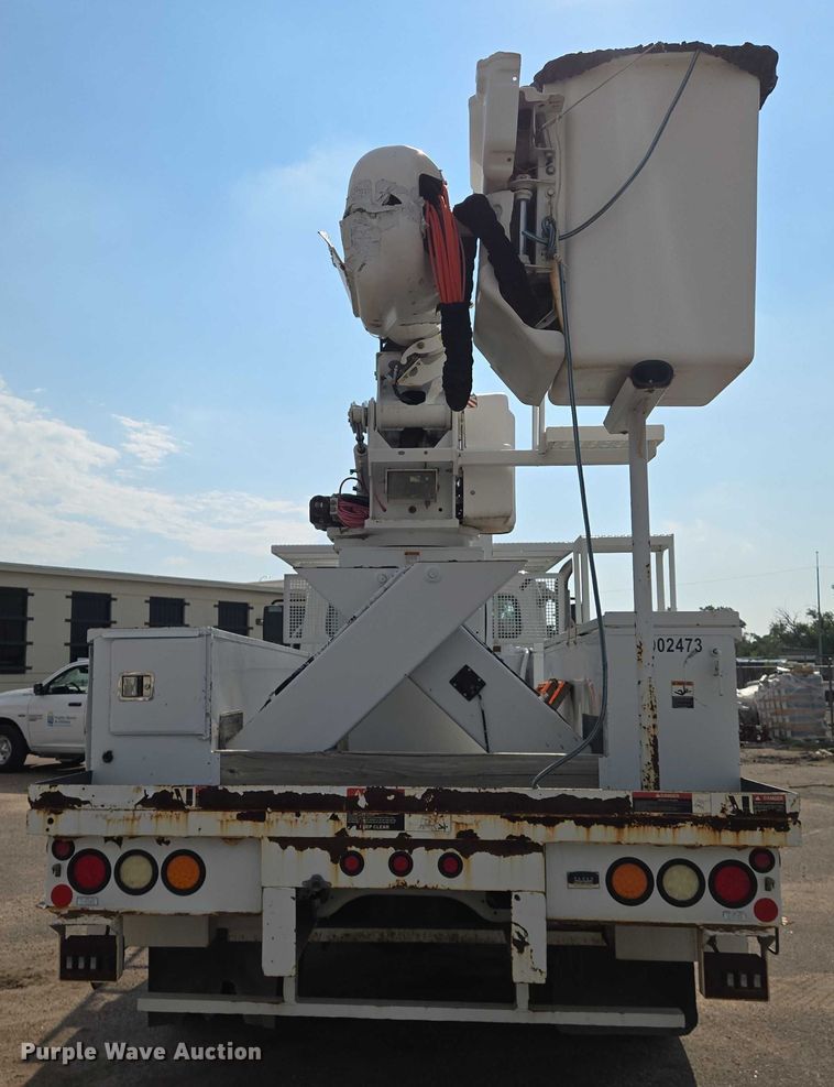 image for item EN8433 2012 Freightliner Business Class M2 bucket truck