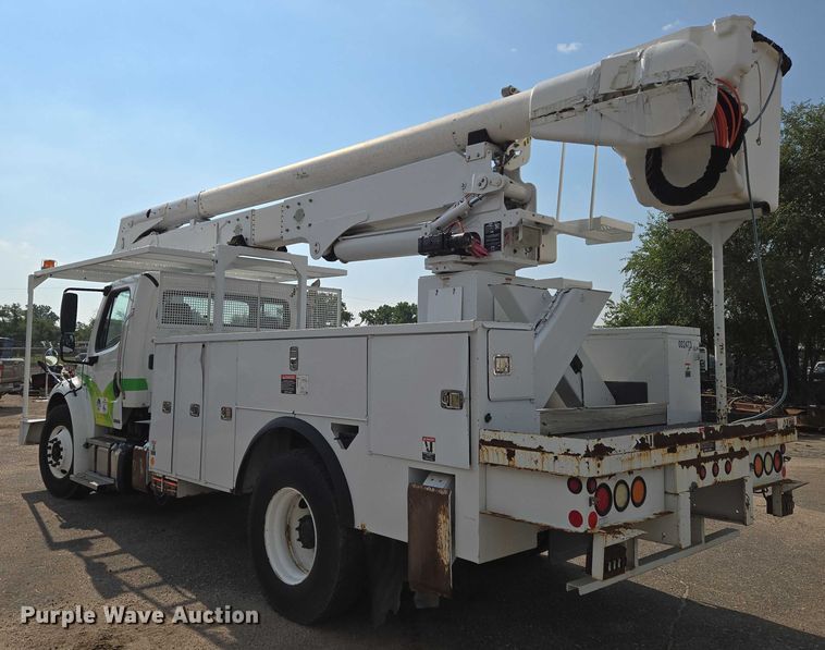 image for item EN8433 2012 Freightliner Business Class M2 bucket truck