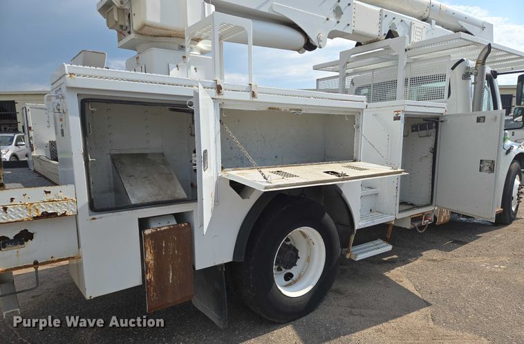 image for item EN8433 2012 Freightliner Business Class M2 bucket truck