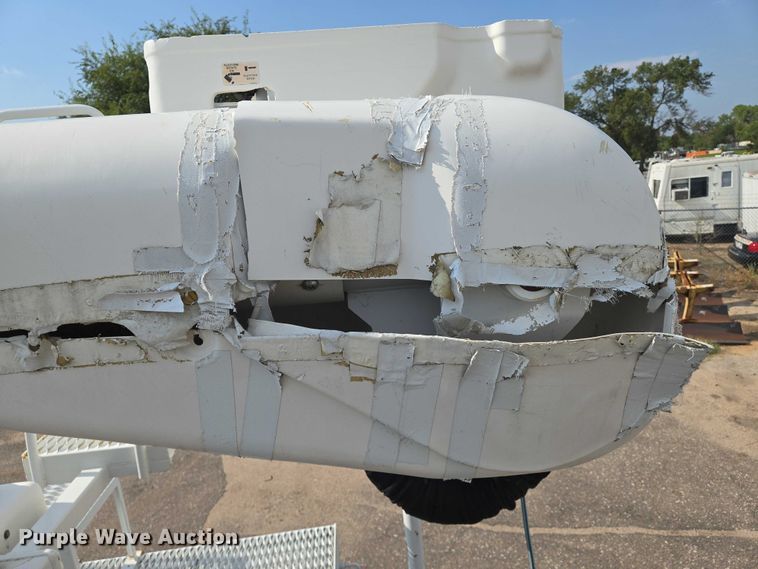 image for item EN8433 2012 Freightliner Business Class M2 bucket truck