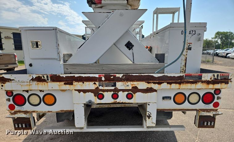 image for item EN8433 2012 Freightliner Business Class M2 bucket truck