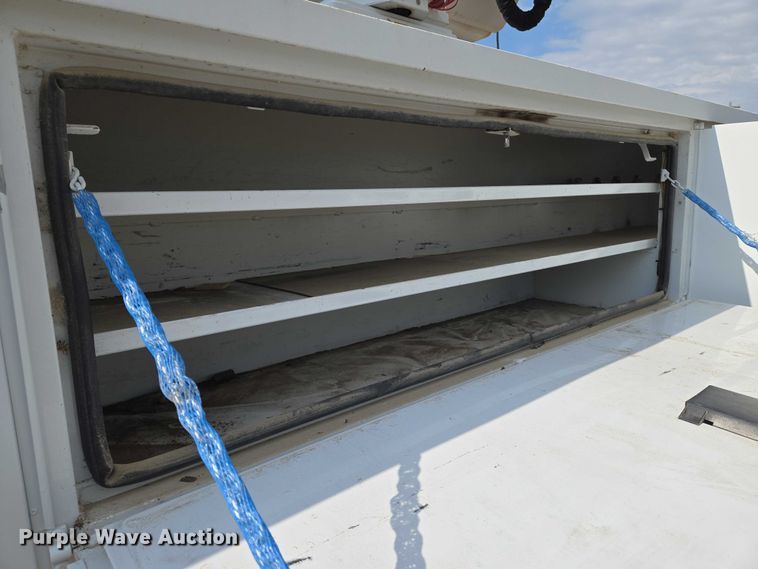 image for item EN8433 2012 Freightliner Business Class M2 bucket truck