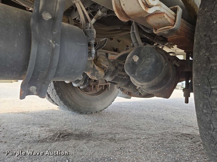 image for item EN8433 2012 Freightliner Business Class M2 bucket truck