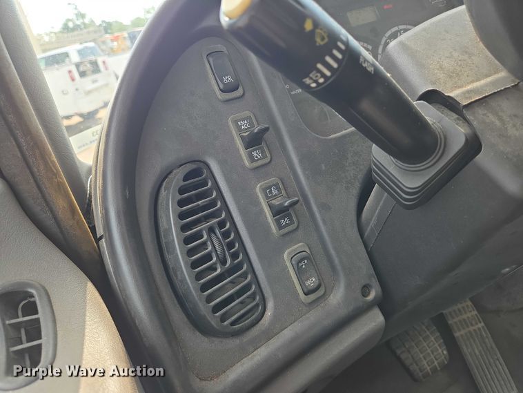 image for item EN8433 2012 Freightliner Business Class M2 bucket truck