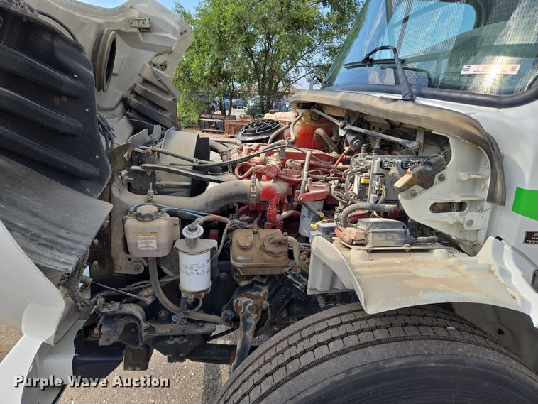 image for item EN8433 2012 Freightliner Business Class M2 bucket truck
