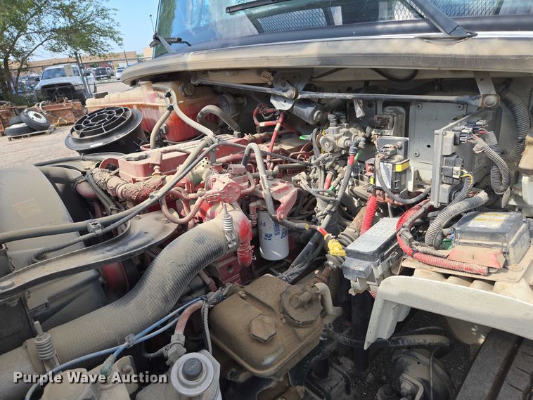 image for item EN8433 2012 Freightliner Business Class M2 bucket truck