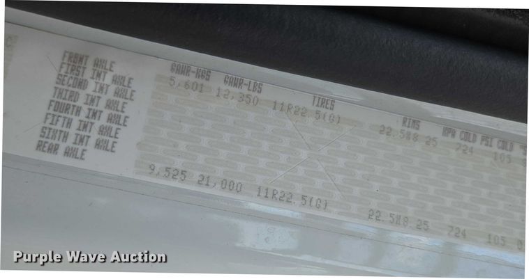 image for item EN8433 2012 Freightliner Business Class M2 bucket truck