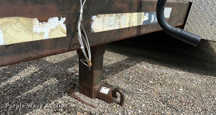 image for item EN8434 2000 Cargo Trailer OM 714TA4 enclosed cargo trailer