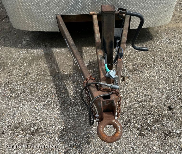 image for item EN8434 2000 Cargo Trailer OM 714TA4 enclosed cargo trailer