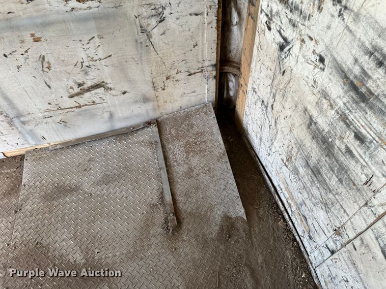 image for item EN8434 2000 Cargo Trailer OM 714TA4 enclosed cargo trailer