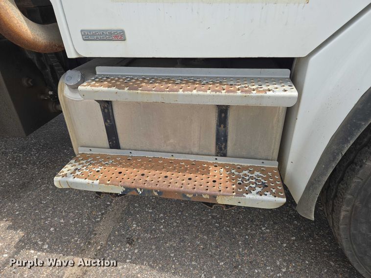 image for item EN8435 2005 Freightliner Business Class M2 dump truck