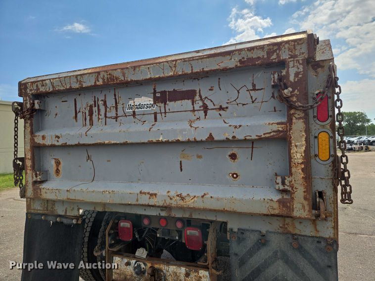 image for item EN8435 2005 Freightliner Business Class M2 dump truck