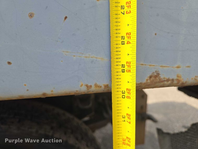 image for item EN8435 2005 Freightliner Business Class M2 dump truck