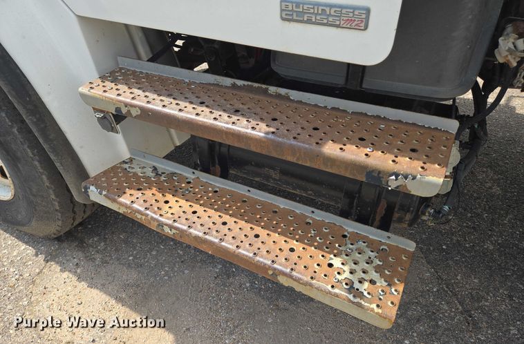 image for item EN8435 2005 Freightliner Business Class M2 dump truck