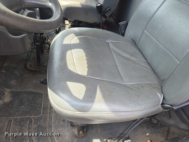 image for item EN8435 2005 Freightliner Business Class M2 dump truck