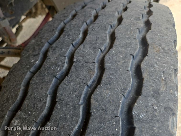 image for item EN8435 2005 Freightliner Business Class M2 dump truck