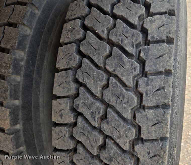 image for item EN8435 2005 Freightliner Business Class M2 dump truck