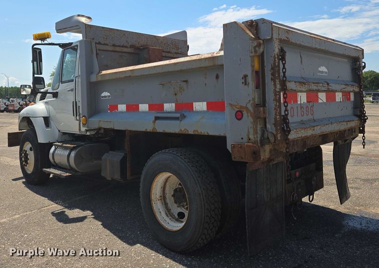 image for item EN8436 2008 International  WorkStar 7400 dump truck