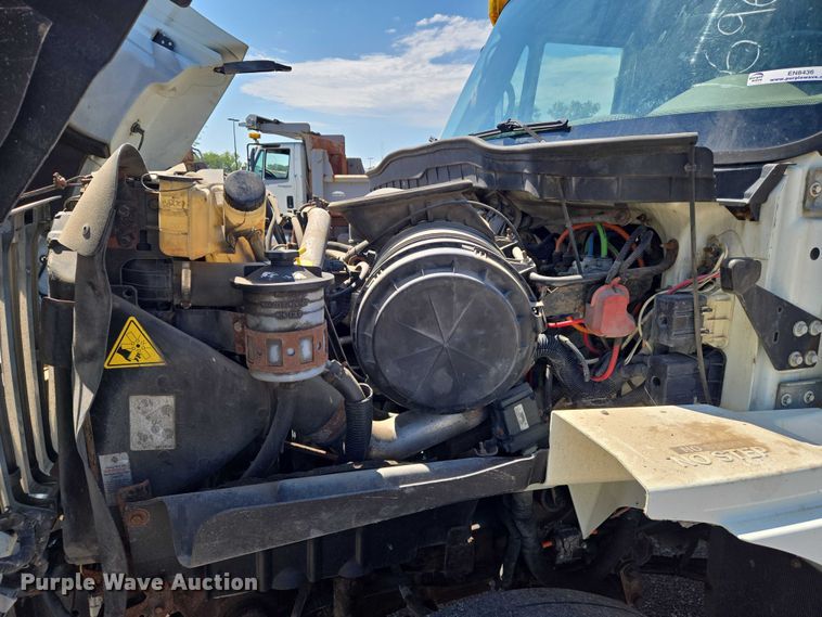 image for item EN8436 2008 International  WorkStar 7400 dump truck