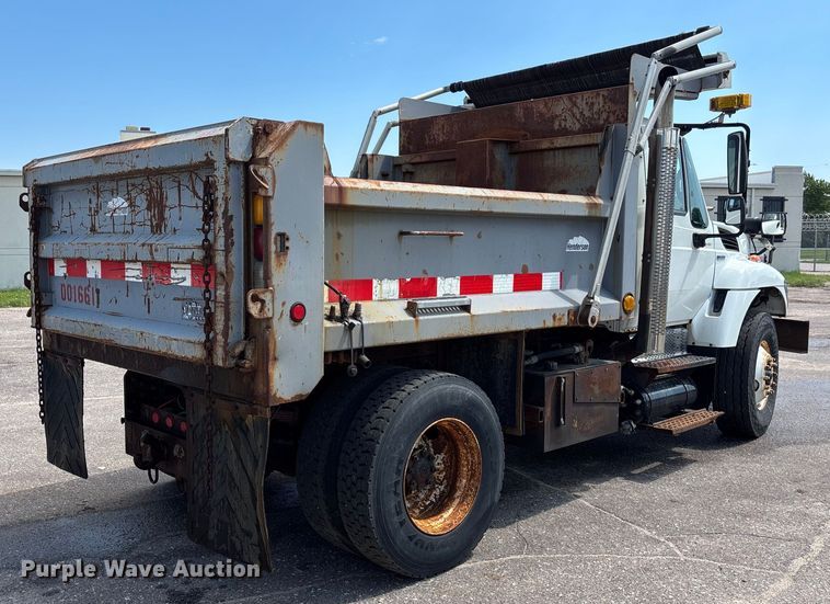 image for item EN8437 2008 International WorkStar 7400 dump truck