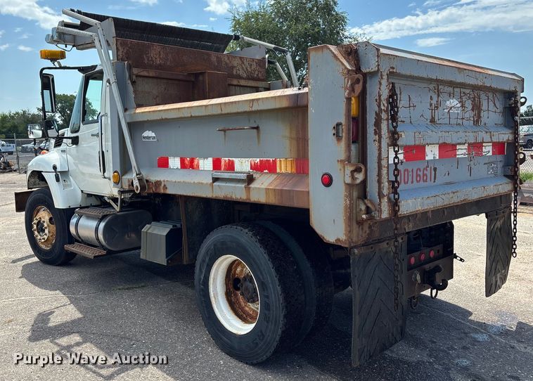 image for item EN8437 2008 International WorkStar 7400 dump truck
