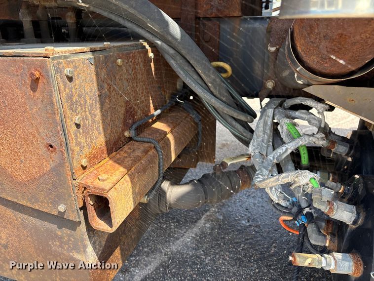 image for item EN8437 2008 International WorkStar 7400 dump truck