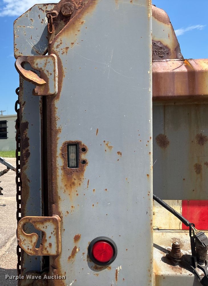 image for item EN8437 2008 International WorkStar 7400 dump truck