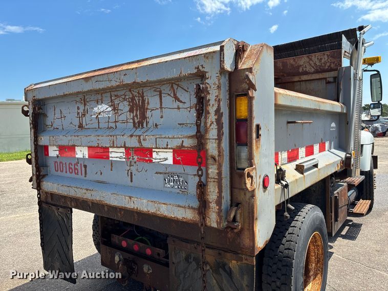 image for item EN8437 2008 International WorkStar 7400 dump truck