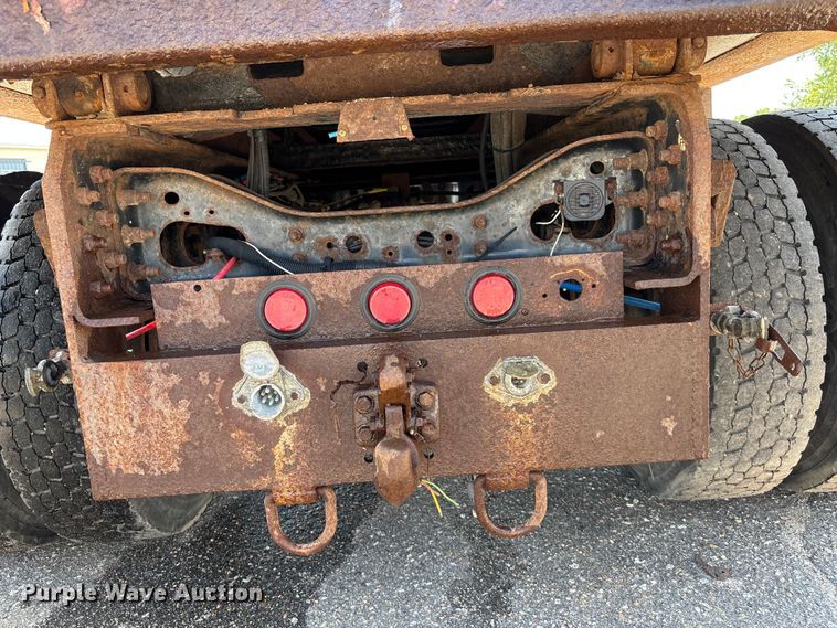 image for item EN8437 2008 International WorkStar 7400 dump truck