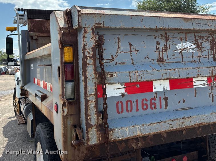 image for item EN8437 2008 International WorkStar 7400 dump truck