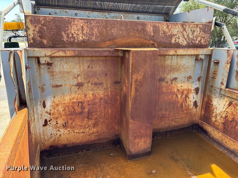 image for item EN8437 2008 International WorkStar 7400 dump truck