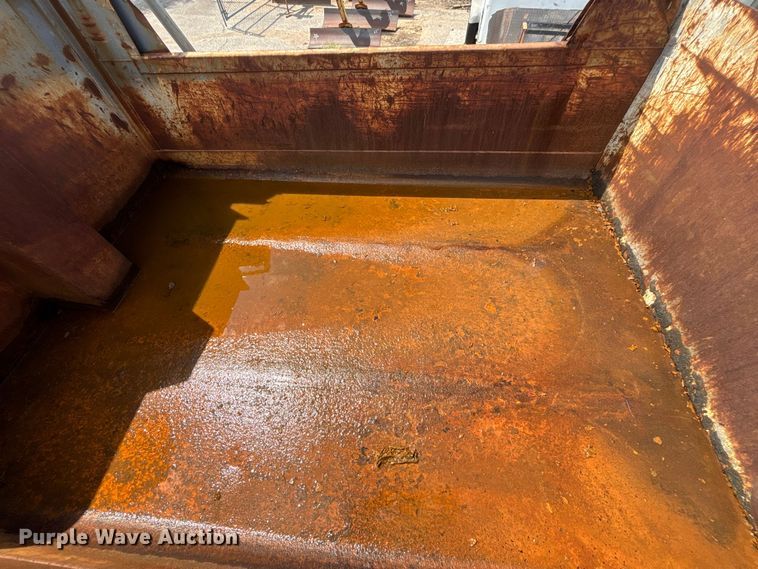 image for item EN8437 2008 International WorkStar 7400 dump truck