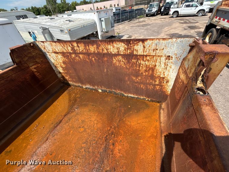 image for item EN8437 2008 International WorkStar 7400 dump truck