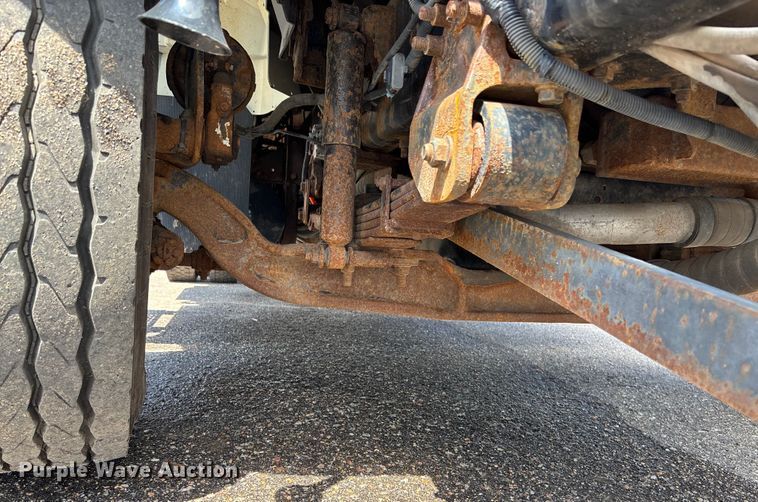 image for item EN8437 2008 International WorkStar 7400 dump truck