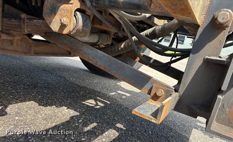 image for item EN8437 2008 International WorkStar 7400 dump truck