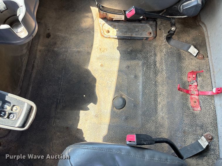 image for item EN8437 2008 International WorkStar 7400 dump truck