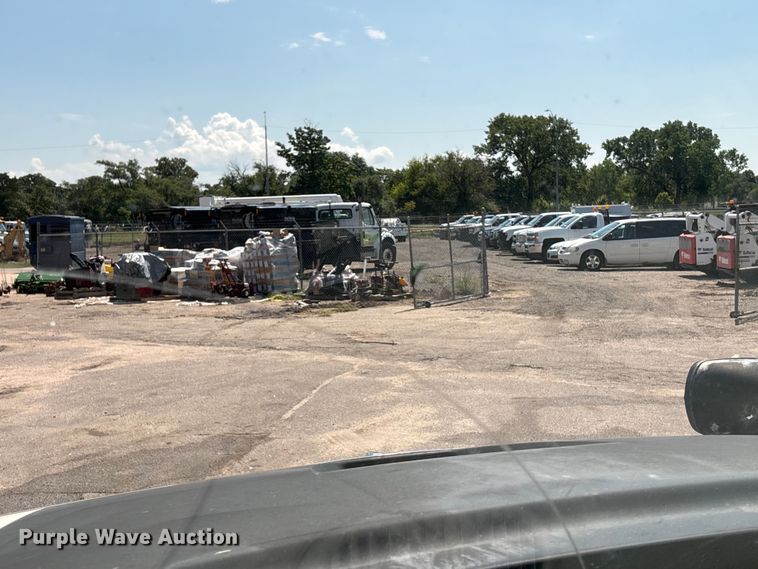 image for item EN8437 2008 International WorkStar 7400 dump truck