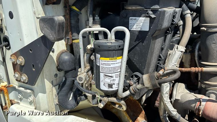 image for item EN8437 2008 International WorkStar 7400 dump truck