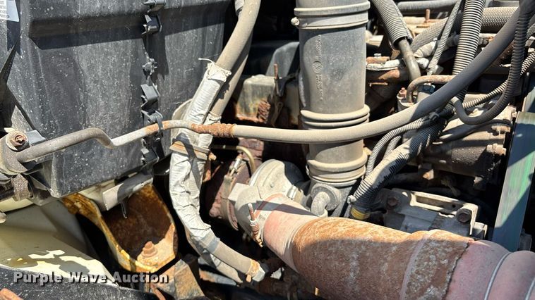 image for item EN8437 2008 International WorkStar 7400 dump truck