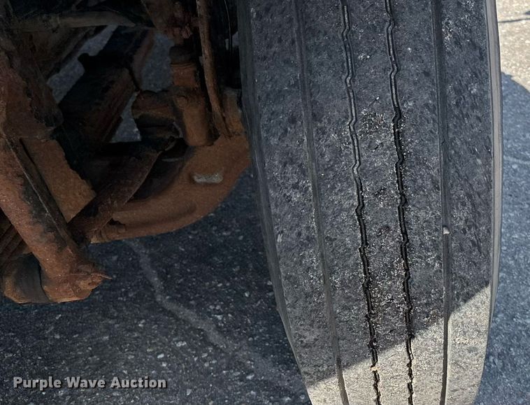 image for item EN8437 2008 International WorkStar 7400 dump truck