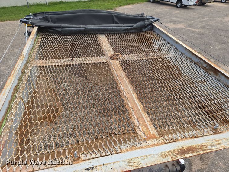 image for item EN8438 2016 International 4300 pothole patcher truck