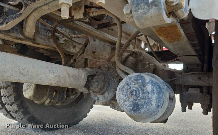 image for item EN8438 2016 International 4300 pothole patcher truck