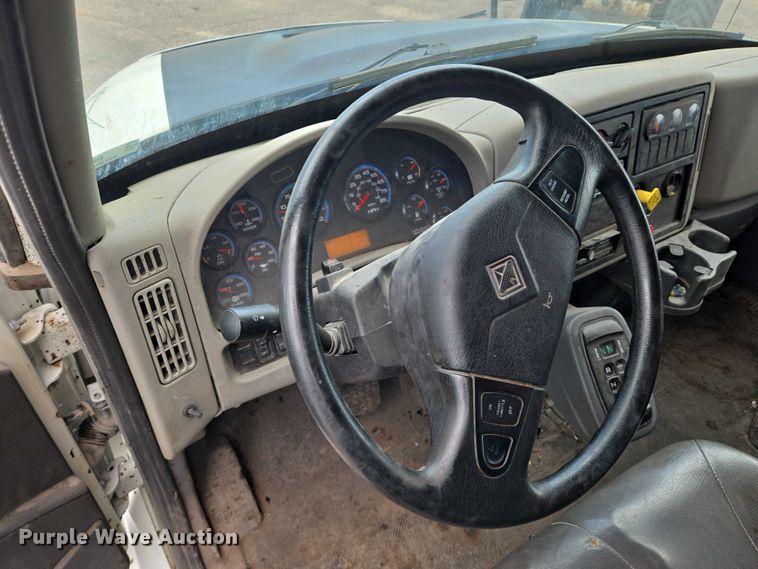 image for item EN8438 2016 International 4300 pothole patcher truck