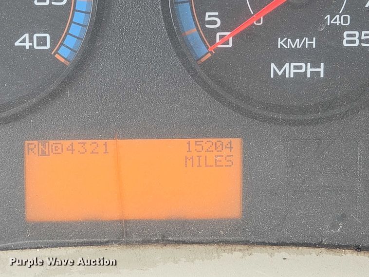 image for item EN8438 2016 International 4300 pothole patcher truck