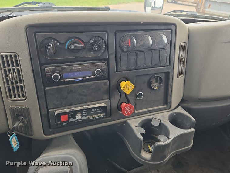 image for item EN8438 2016 International 4300 pothole patcher truck