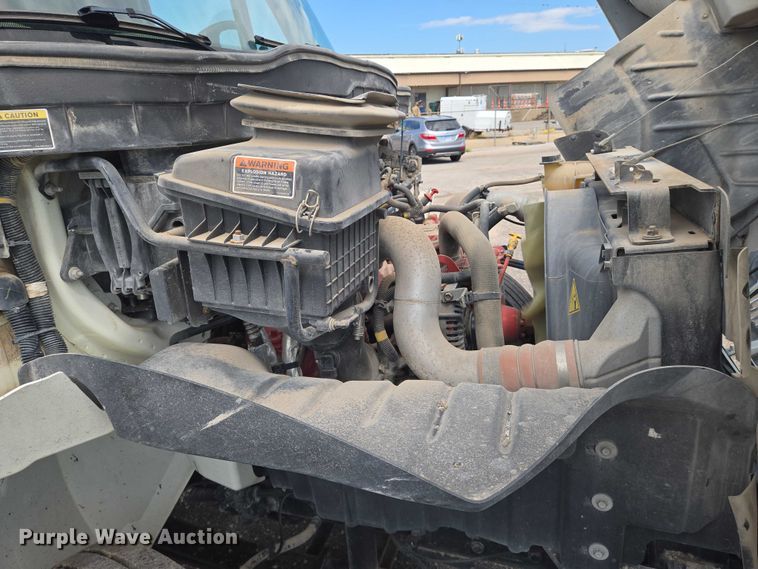 image for item EN8438 2016 International 4300 pothole patcher truck