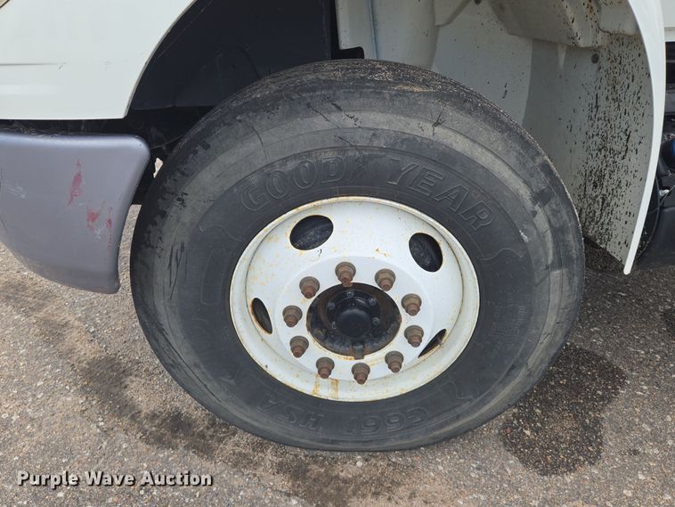 image for item EN8438 2016 International 4300 pothole patcher truck