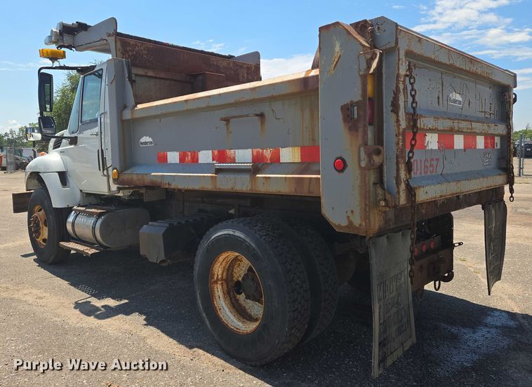 image for item EN8439 2008 International  WorkStar 7400 dump truck